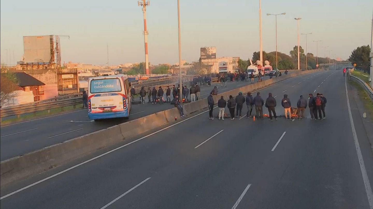 Paro de colectivos en el Conurbano por el crimen de un chofer