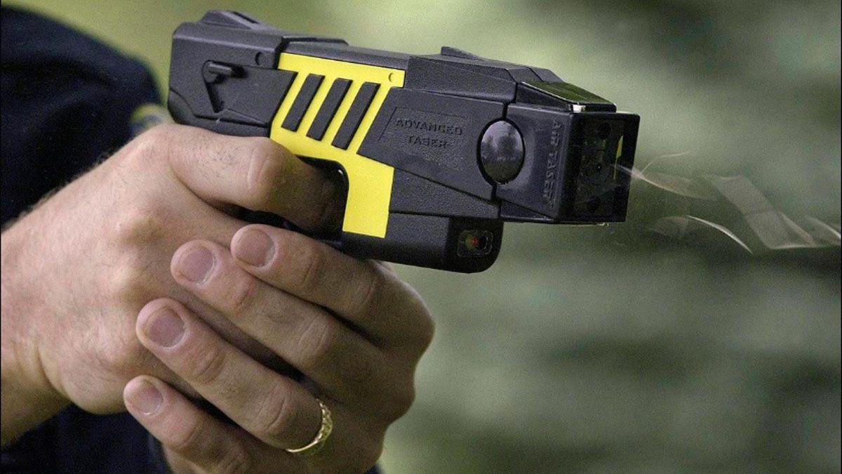 Neira le pidió al GCBA información sobre la compra de pistolas TASER
