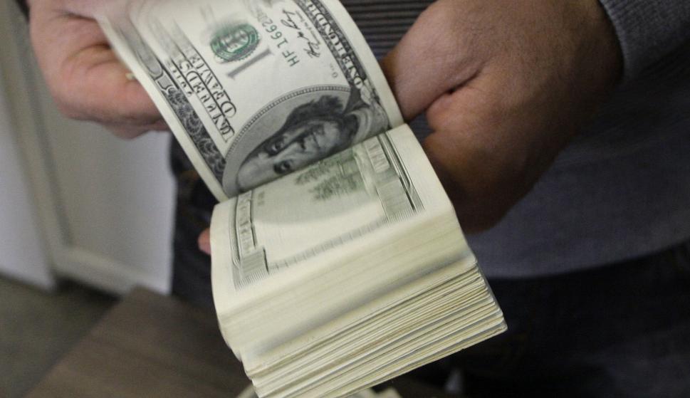 Financial Times: "Argentina se dirige a su séptima devaluación"