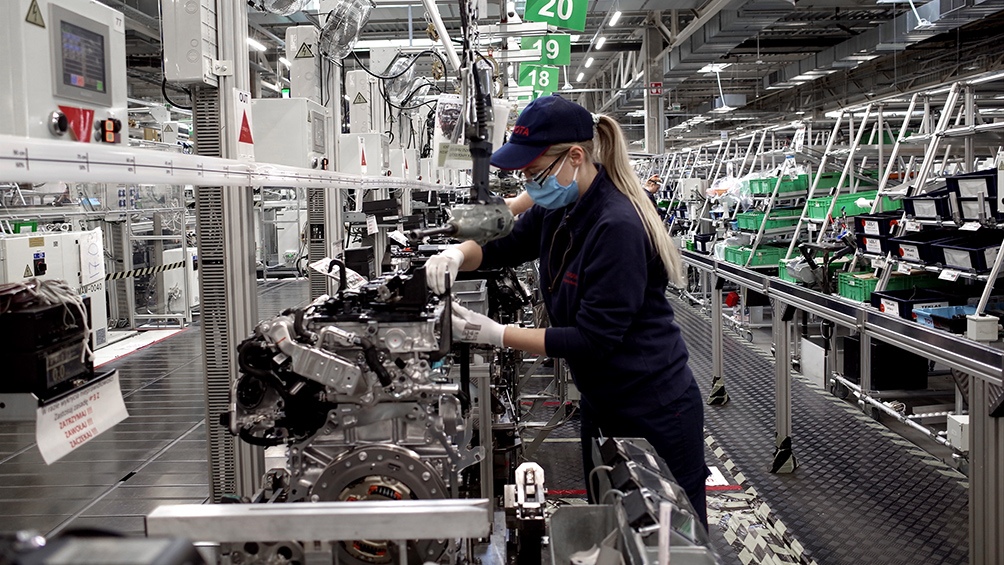 Preocupante: la industria cayó 14,8% y la construcción se desplomó 32,6%