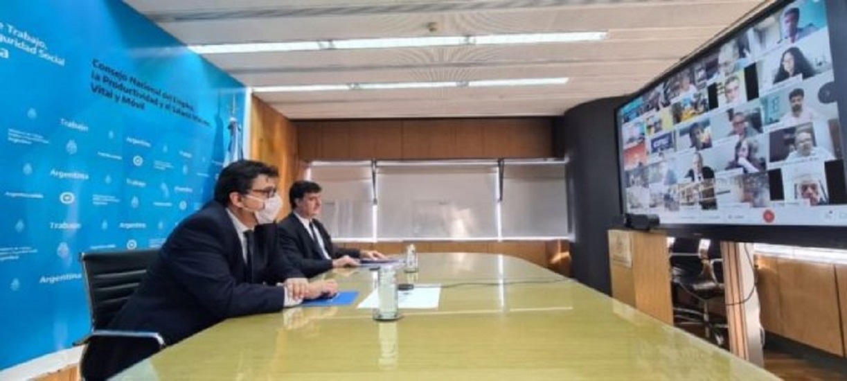 CGT, CTA y cámaras acordaron 28% de aumento del mínimo en 3 tramos