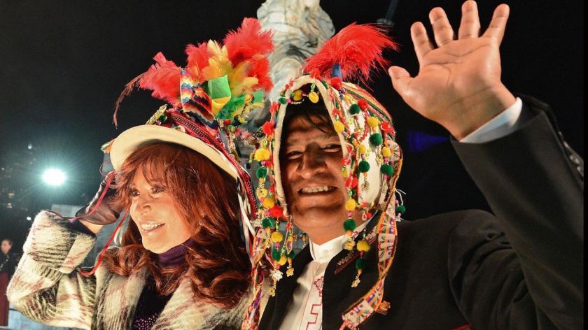 Alberto y Cristina festejaron el triunfo del MAS en Bolivia