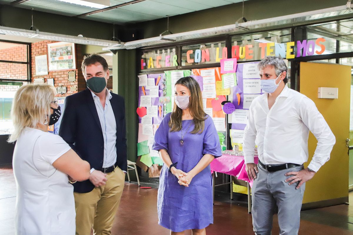 Felipe Miguel anunció la vueltas de más alumnos a las aulas