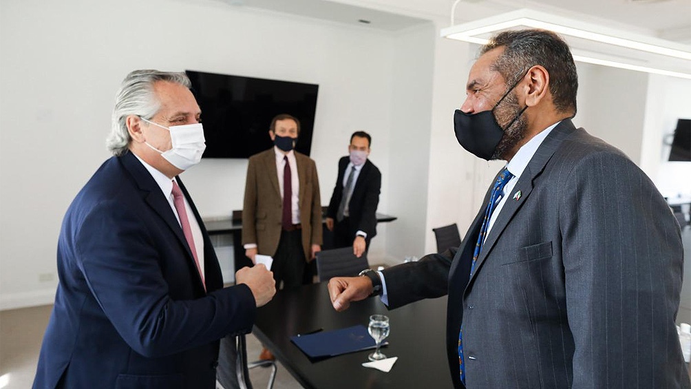 Alberto y el acuerdo con Kuwait para el proyecto del Acueducto biprovincial