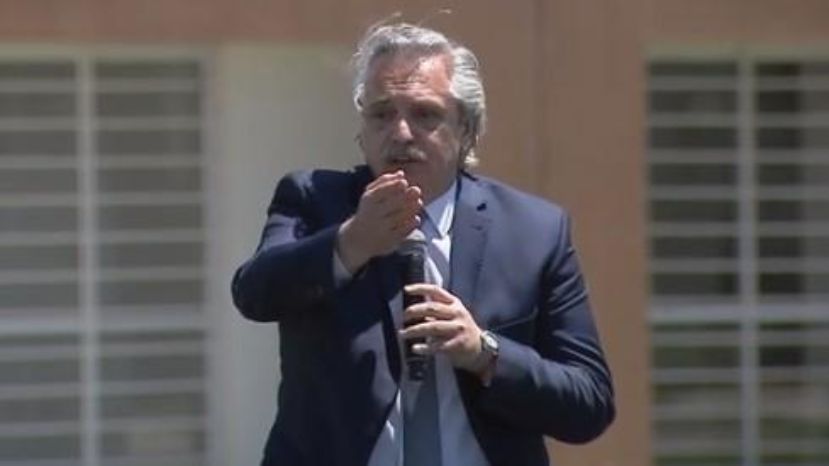 Alberto: "Devaluar es fácil, pero es una máquina de generar pobreza"