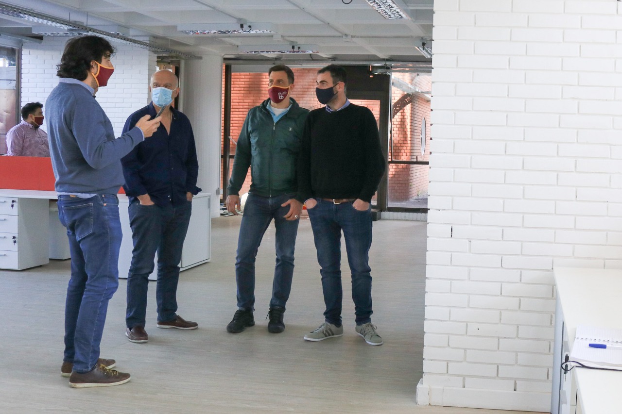 Grindetti recorrió las obras de remodelación del Centro Tecnológico