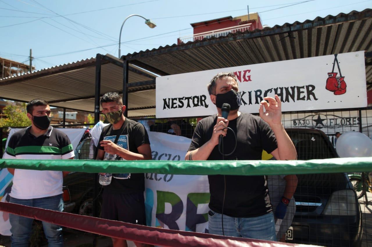 Inauguran el Bajo Flores Boxing con Cabandié y militantes y referentes de AIRES