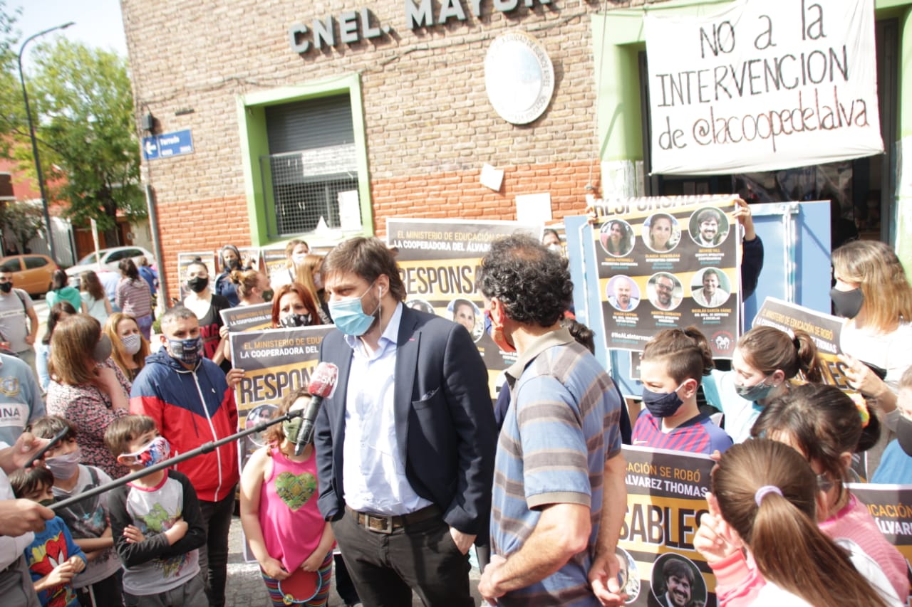 Santoro, en el ruidazo de la comunidad educativa del Álvarez Thomas