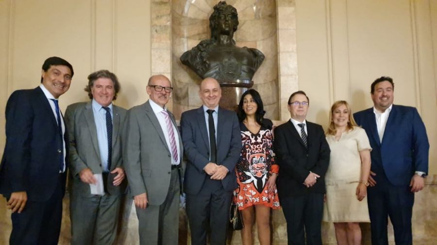 El interbloque de Ramón perdió dos legisladores y pierde peso para negociar