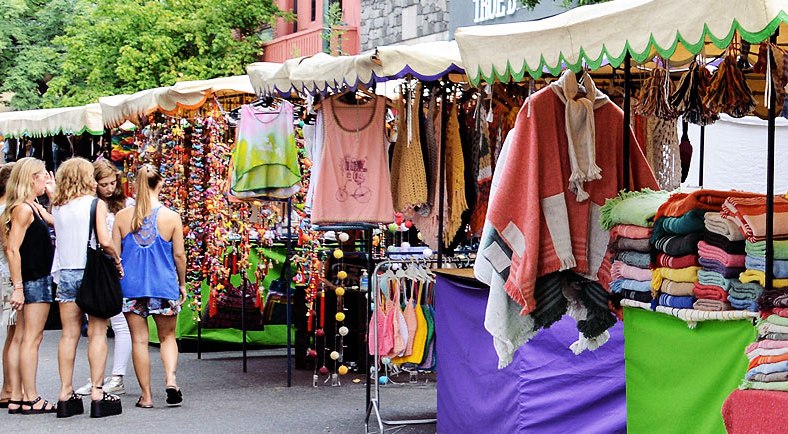 Con protocolo, vuelven a funcionar las Ferias de Artesanos en la Ciudad
