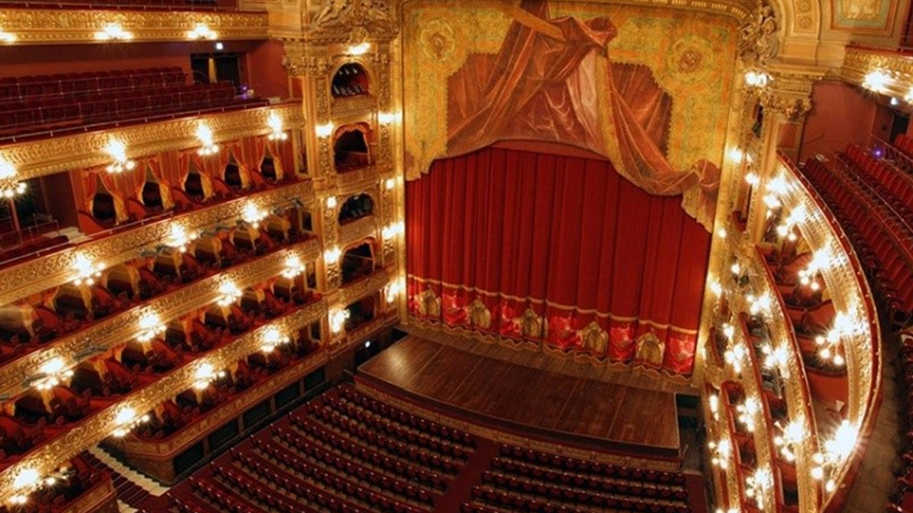 Los teatristas aseguraron que el GCBA habilitó la vuelta de los teatros