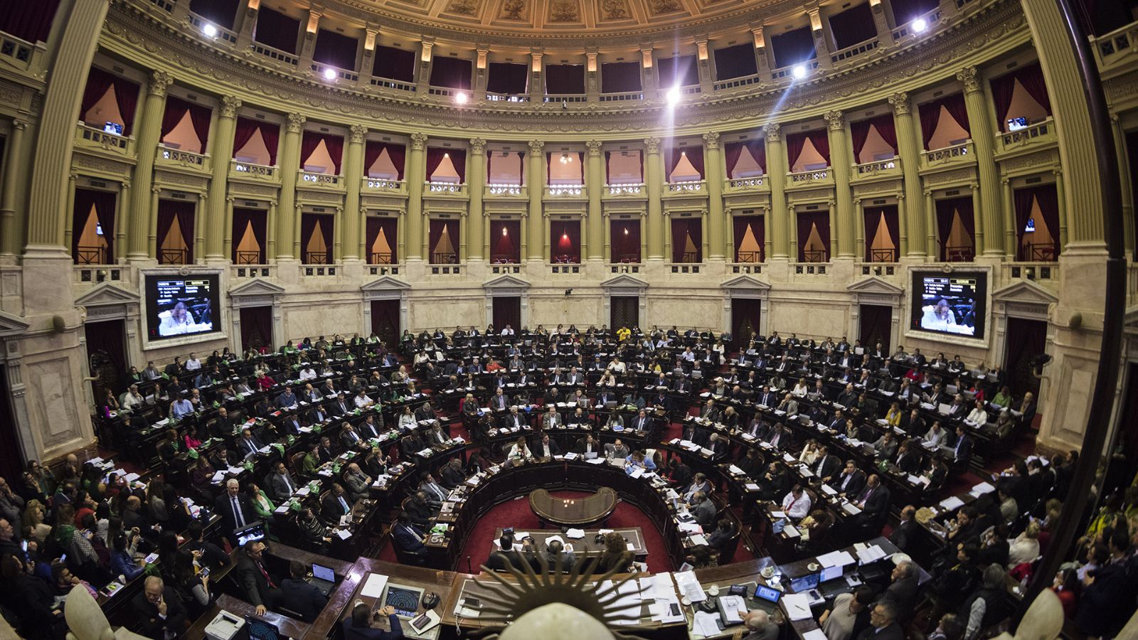 Diputados: terminó la cuarentena y JxeC insiste en volver al recinto