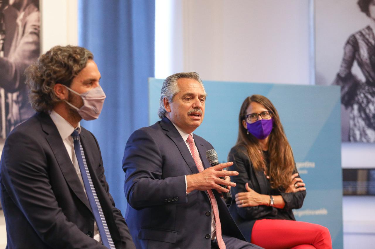 “Todos tenemos derecho a buscar la felicidad del modo en que cada uno sienta”