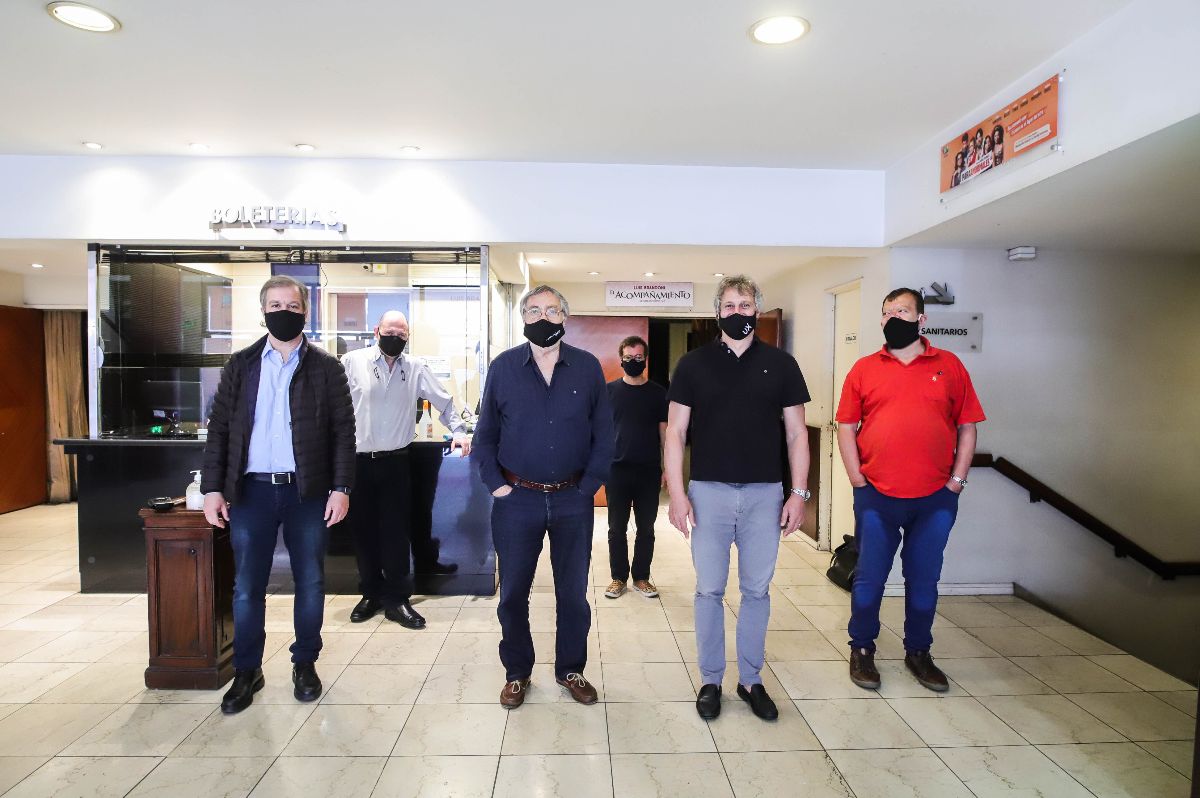 Felipe Miguel supervisó el nuevo protocolo para los teatros porteños