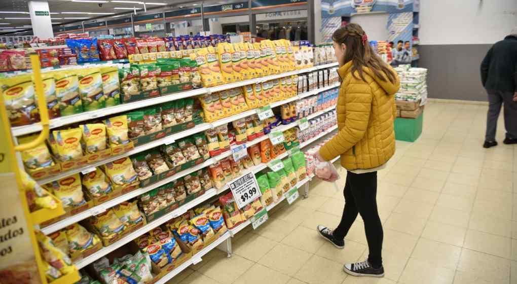 La canasta básica aumentó un 6,6% y acumula un 32,9% en su costo