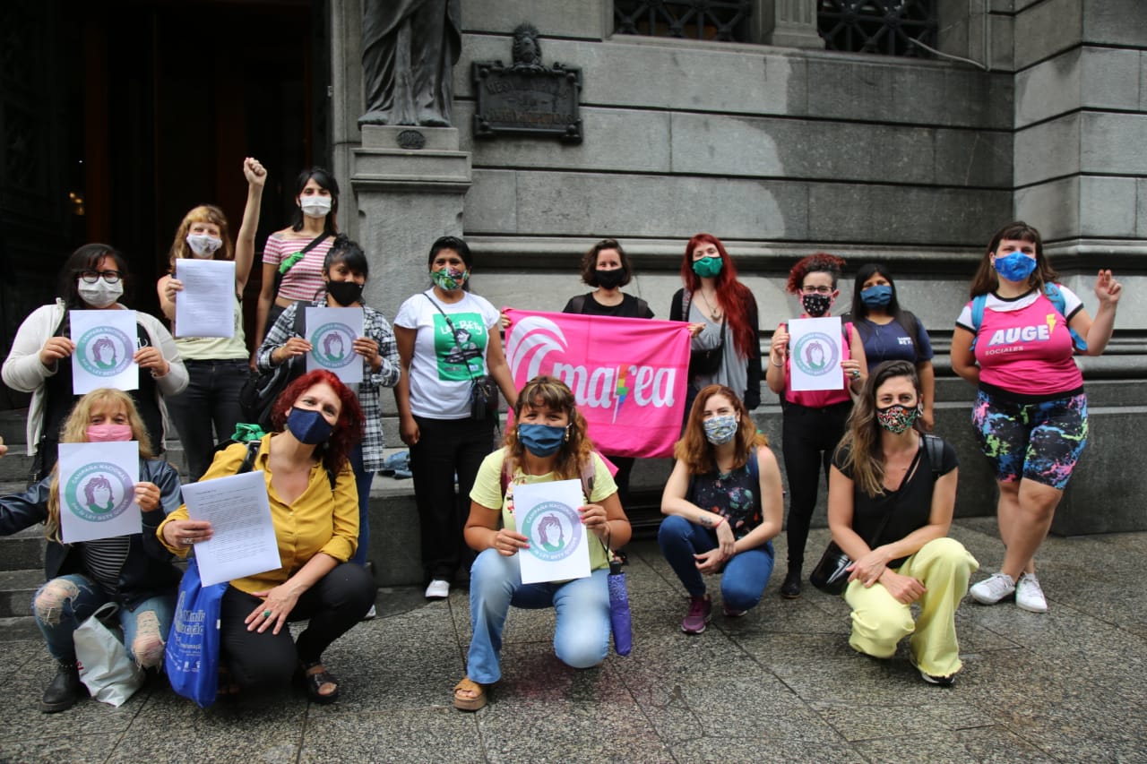 Velasco: “Urge un Ministerio de las Mujeres para frenar la violencia de género"