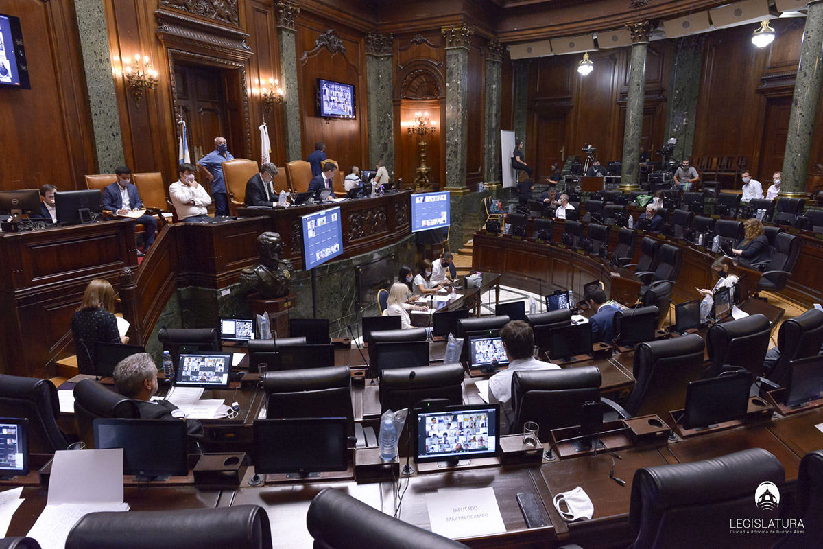 Nuevo uso del espacio público: "supermanzanas" y el "agente de calle"