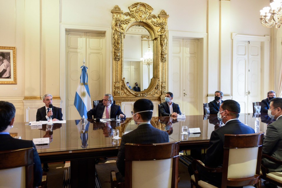 Cuatro acuerdos con China por USD 4.695 millones para reactivar líneas ferroviarias