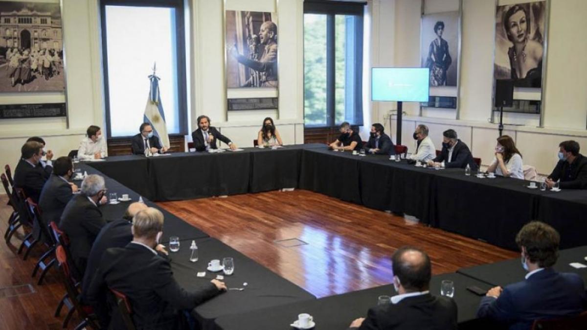 Intendentes participarán del control de programas para impulsar el consumo