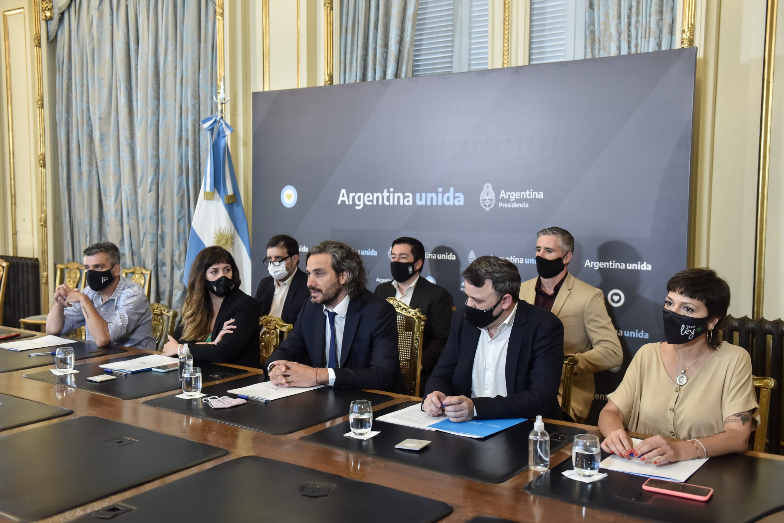 Guiño y acuerdo de Cafiero con los intendentes por los Puntos Digitales