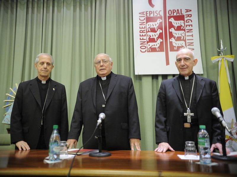 La Iglesia criticó a los políticos por la "obsesión" para legalizar el aborto