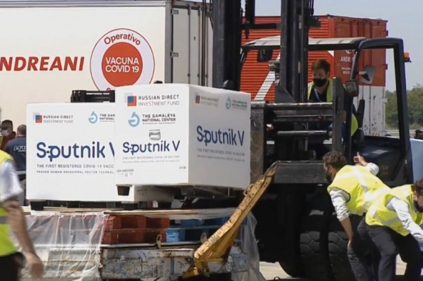 La Ciudad ya recibió de Nación las primeras dosis de la vacuna rusa