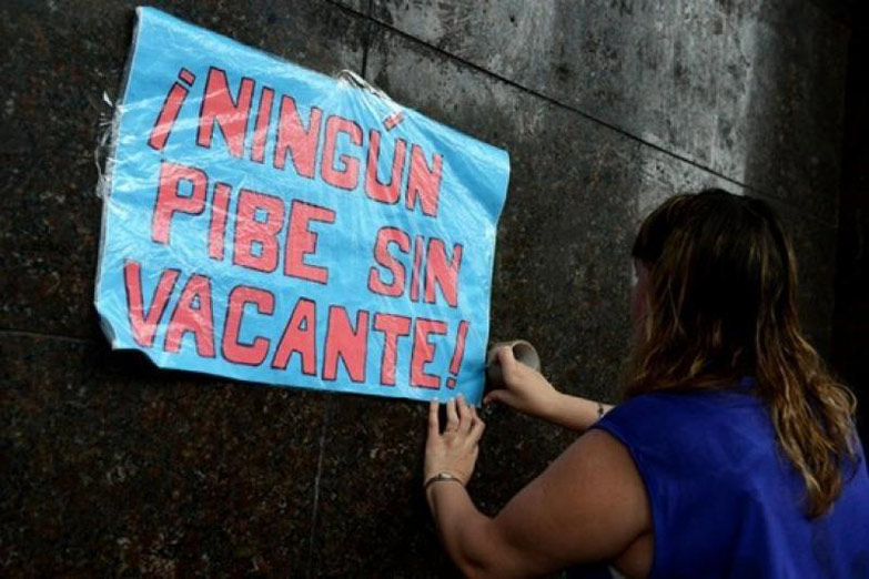 Un fallo contradijo al TSJ porteño y ordenó dar vacantes en sala de dos años