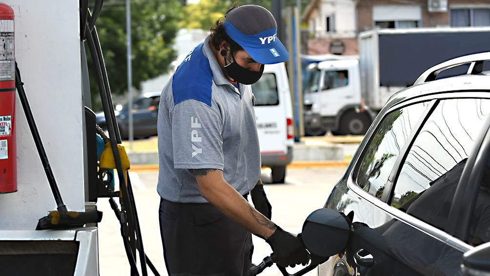 El combustible sube 3,5% a partir de las 00 de este sábado