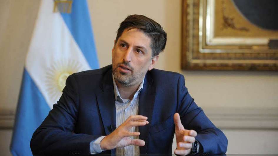 Trotta: “No existe infraestructura que permita la presencialidad absoluta en las aulas”