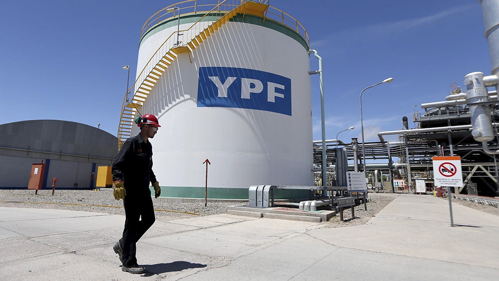 Efecto YPF: caen más del 8% las acciones argentinas en Wall Street