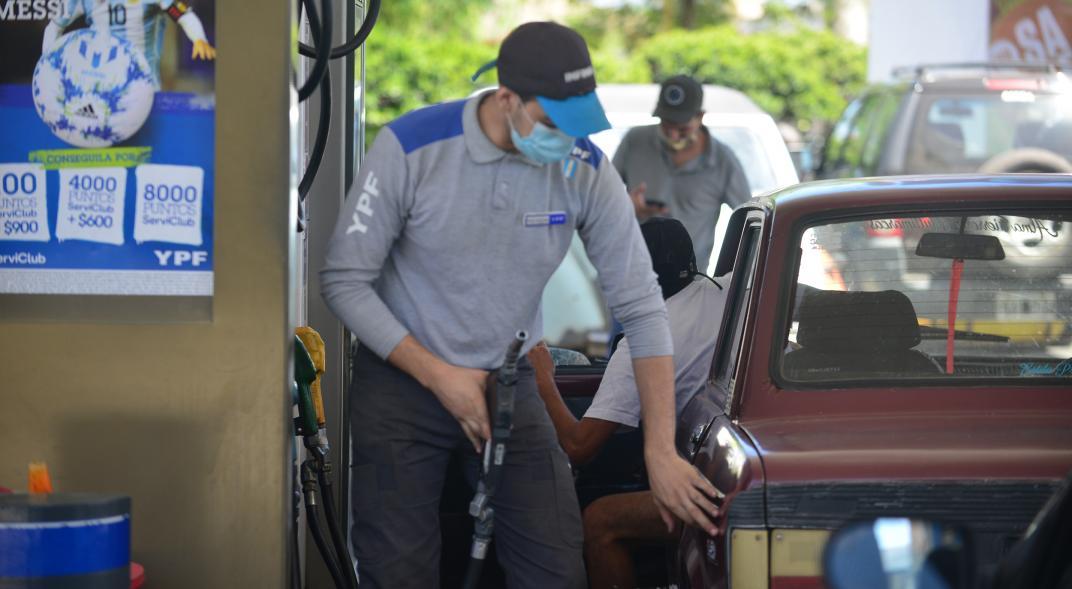 El Gobierno postergó una nueva suba del combustible hasta marzo