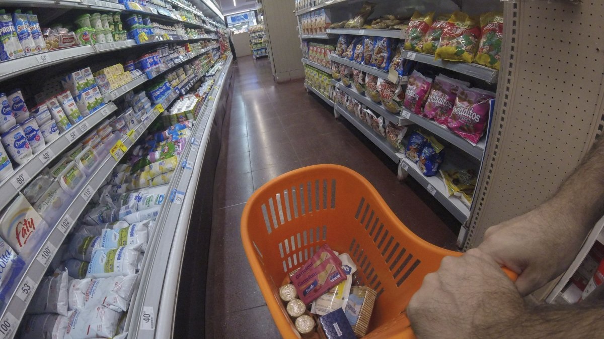 Telecomunicaciones y alimentos hicieron que la inflación de enero llegara al 4%