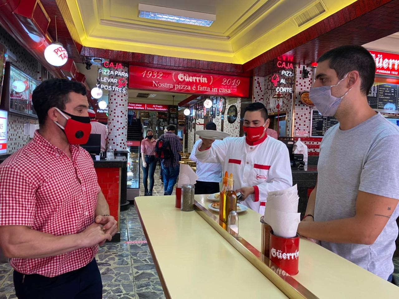 Casielles: “Hay que iluminar nuevamente la Avenida Corrientes”