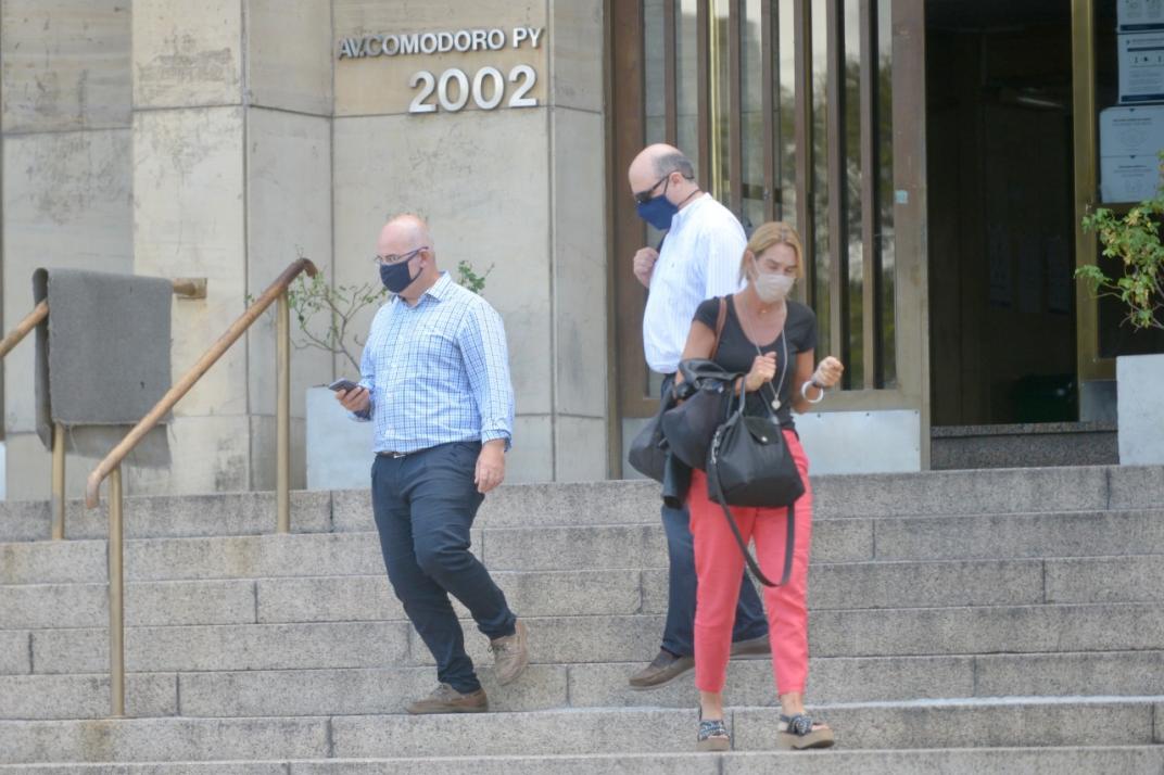 El director del Posadas reconoció que participó del vacunatorio VIP