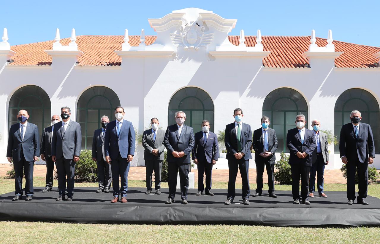 Alberto: "Nos quieren enredar en discusiones que no son importantes"