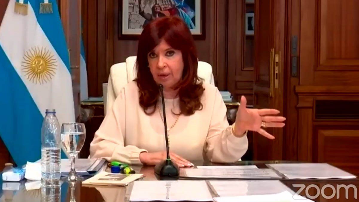 CFK declaró por el dólar futuro: "Ya no es necesario desaparecer a los políticos"