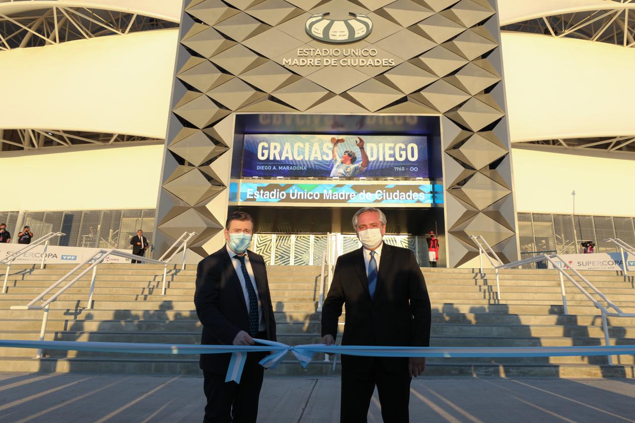 Alberto, en Santiago del Estero: convenios, obras e inauguró estadio