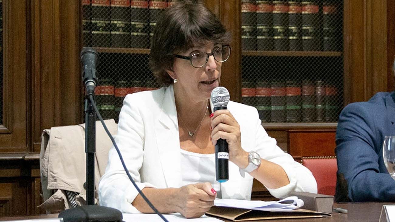 Por primera vez, una mujer asumió la Defensoría General de la Ciudad