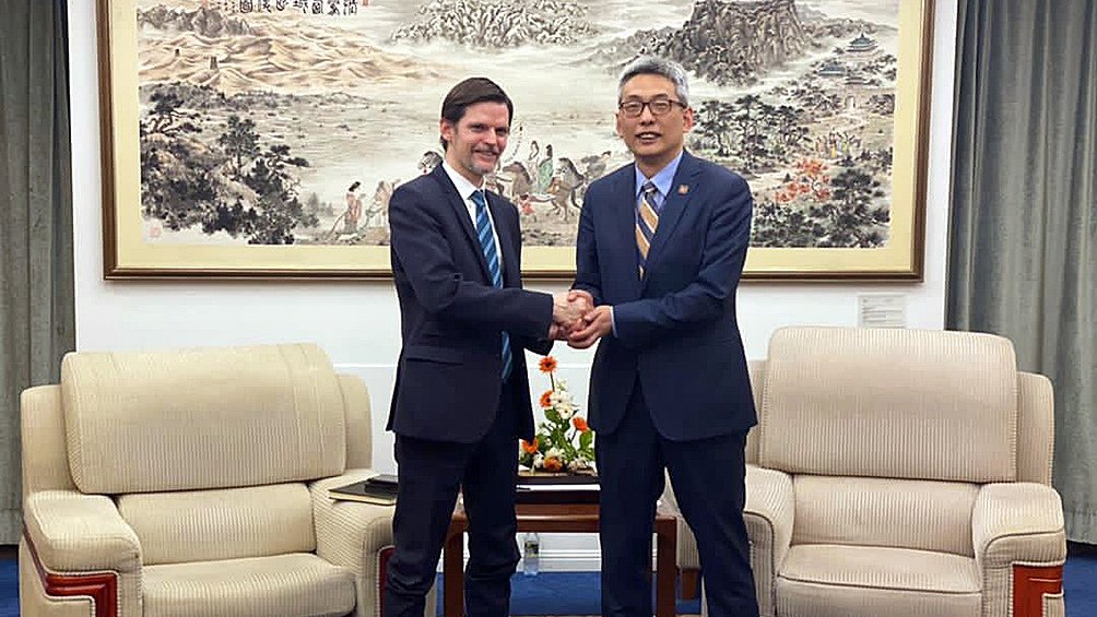 A través de Vaca Narvaja, Argentina busca que China lo apoye con el FMI