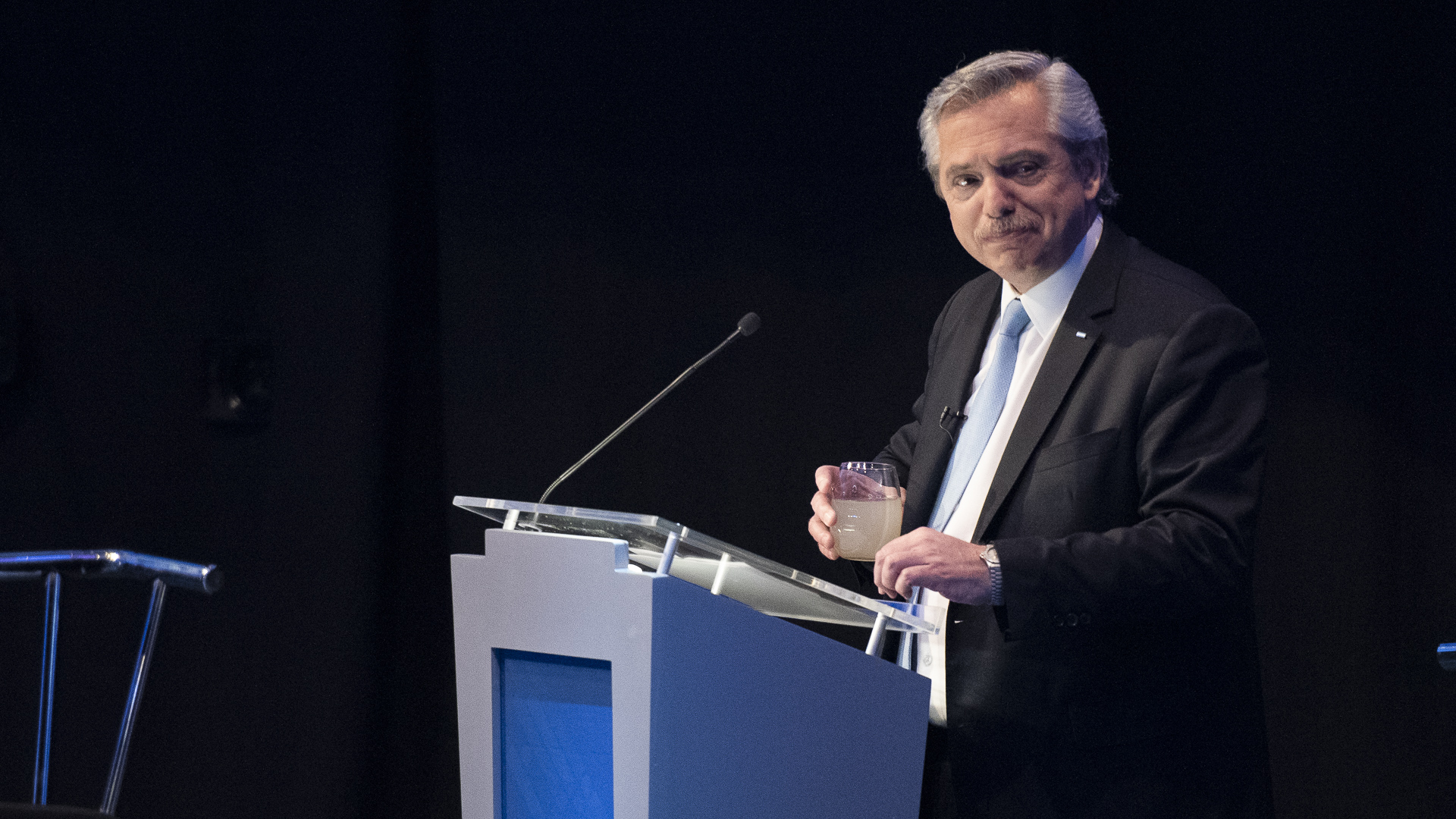 Las nuevas restricciones entran en vigencia el viernes y Alberto dará un mensaje