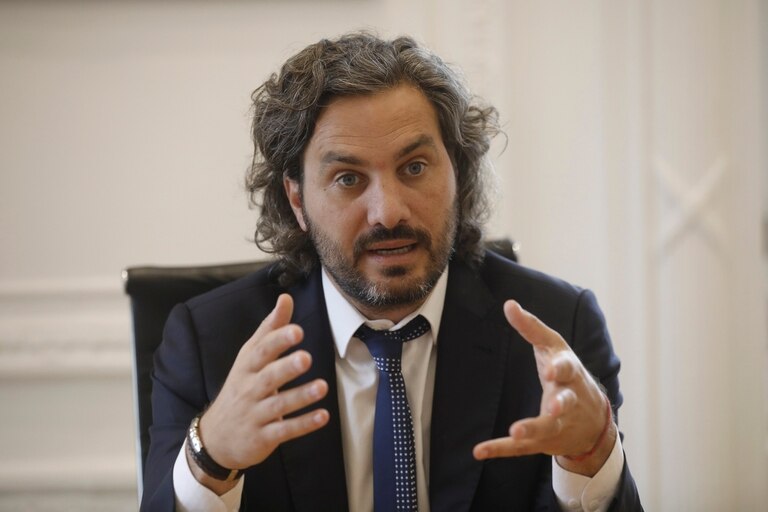 Cafiero: "Las provincias, la Ciudad y los privados pueden comprar vacunas"