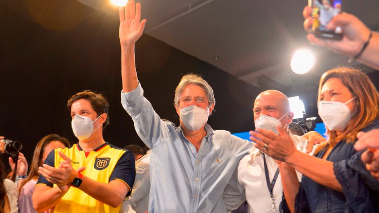 Elecciones en Ecuador: perdió el candidato de Correa y el nuevo presidente es Lasso