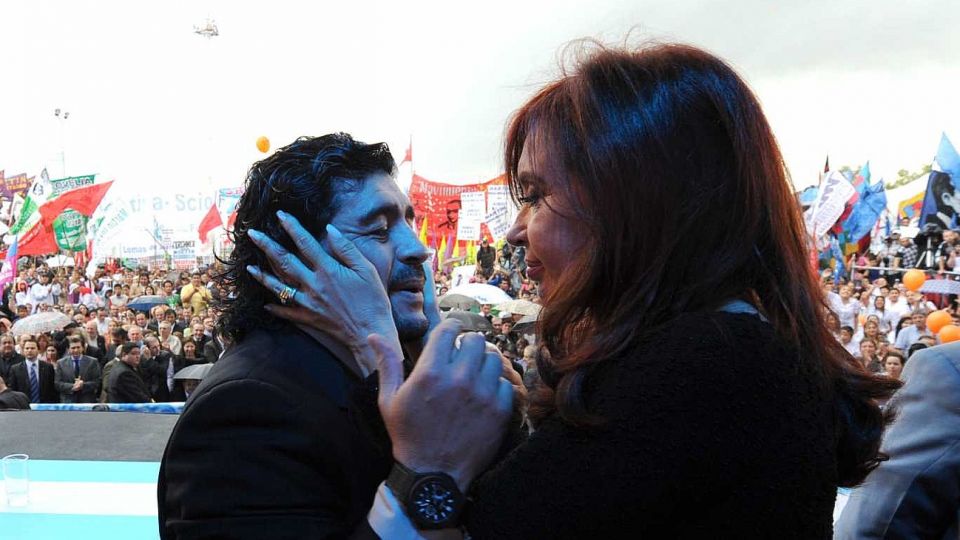 El video de La Cámpora que compara a Cristina con Maradona