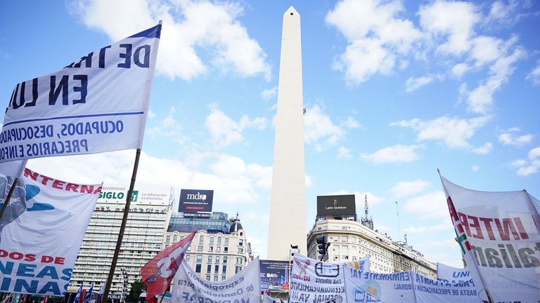 Por la suba de casos, no permitirán movilizaciones de organizaciones sociales