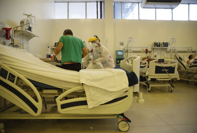 Nuevo récord de muertos por Covid en un solo día: 561