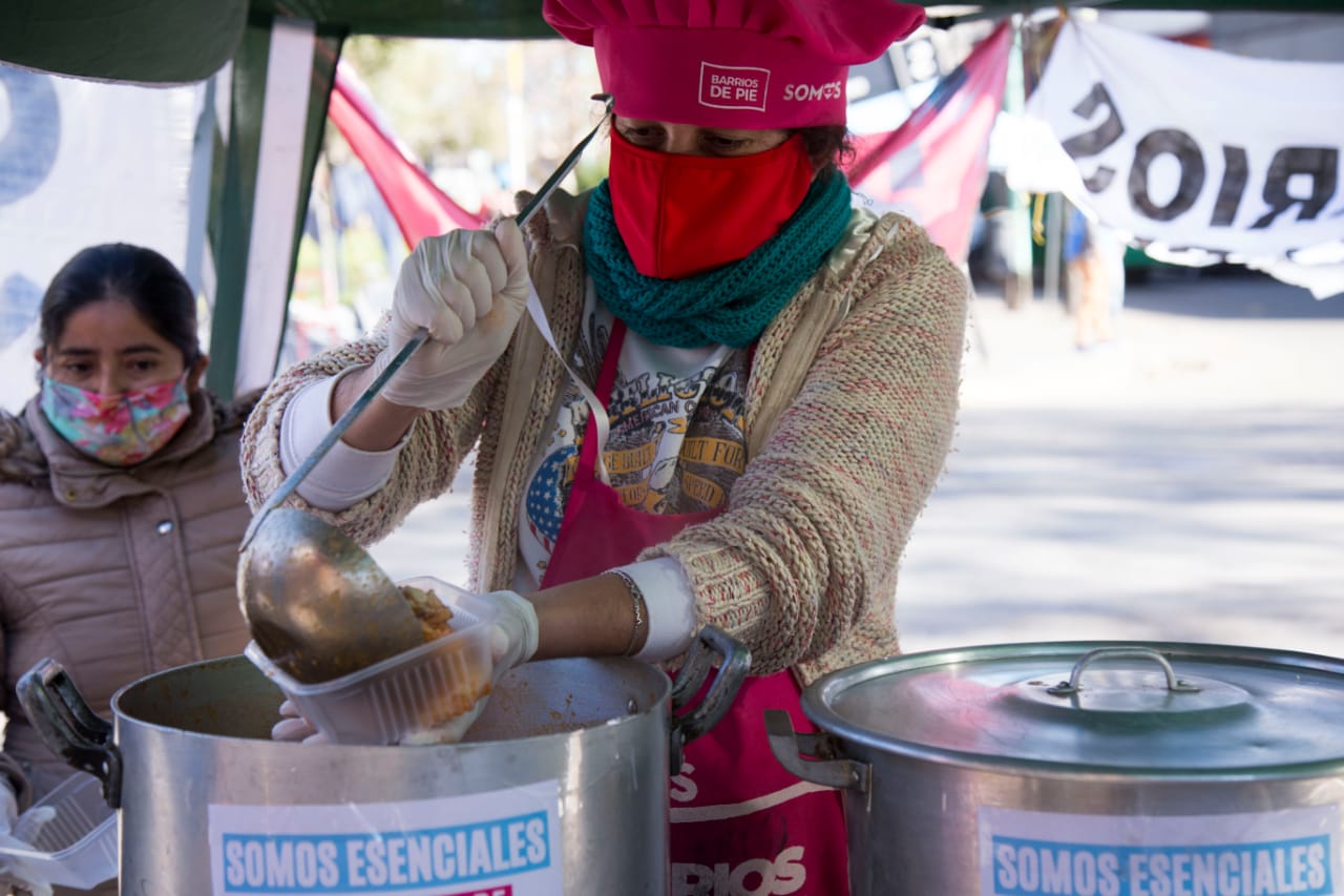 Aprueban proyecto para vacunar a los que hacen tareas comunitarias en barrios populares