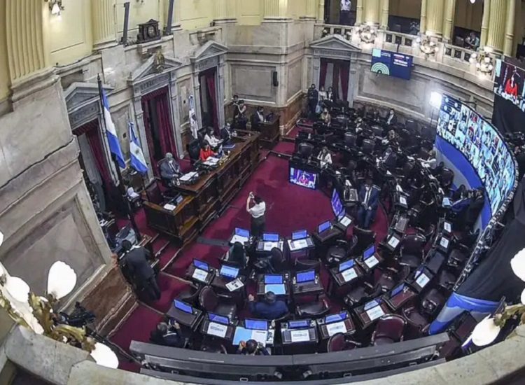 El Senado mantendrá las sesiones mixtas por 60 días más