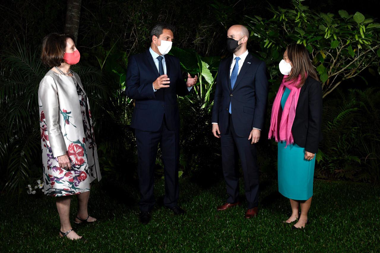 Legisladores de EEUU pidieron al FMI que suspenda el cobro de la deuda argentina