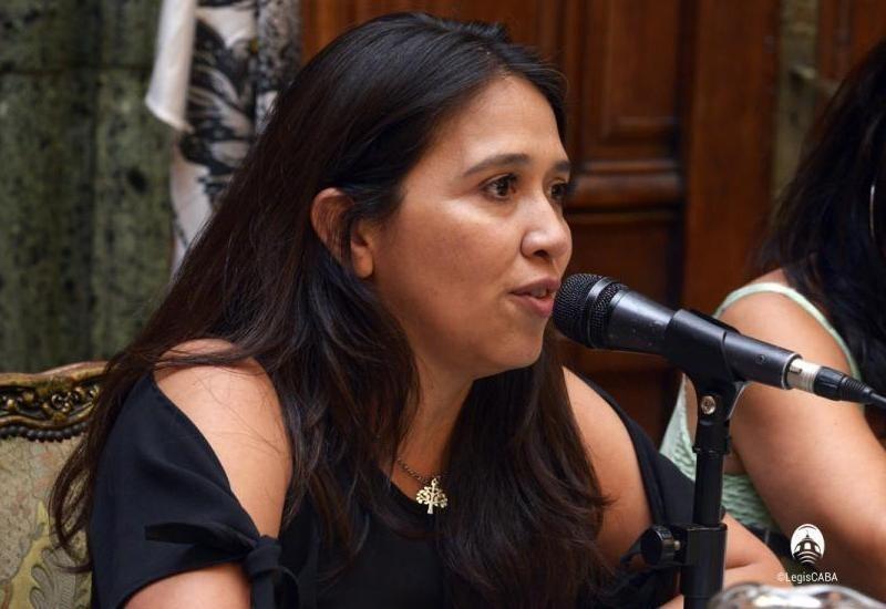 Vicky Montenegro quiere una consulta popular por los licenciados en enfermería