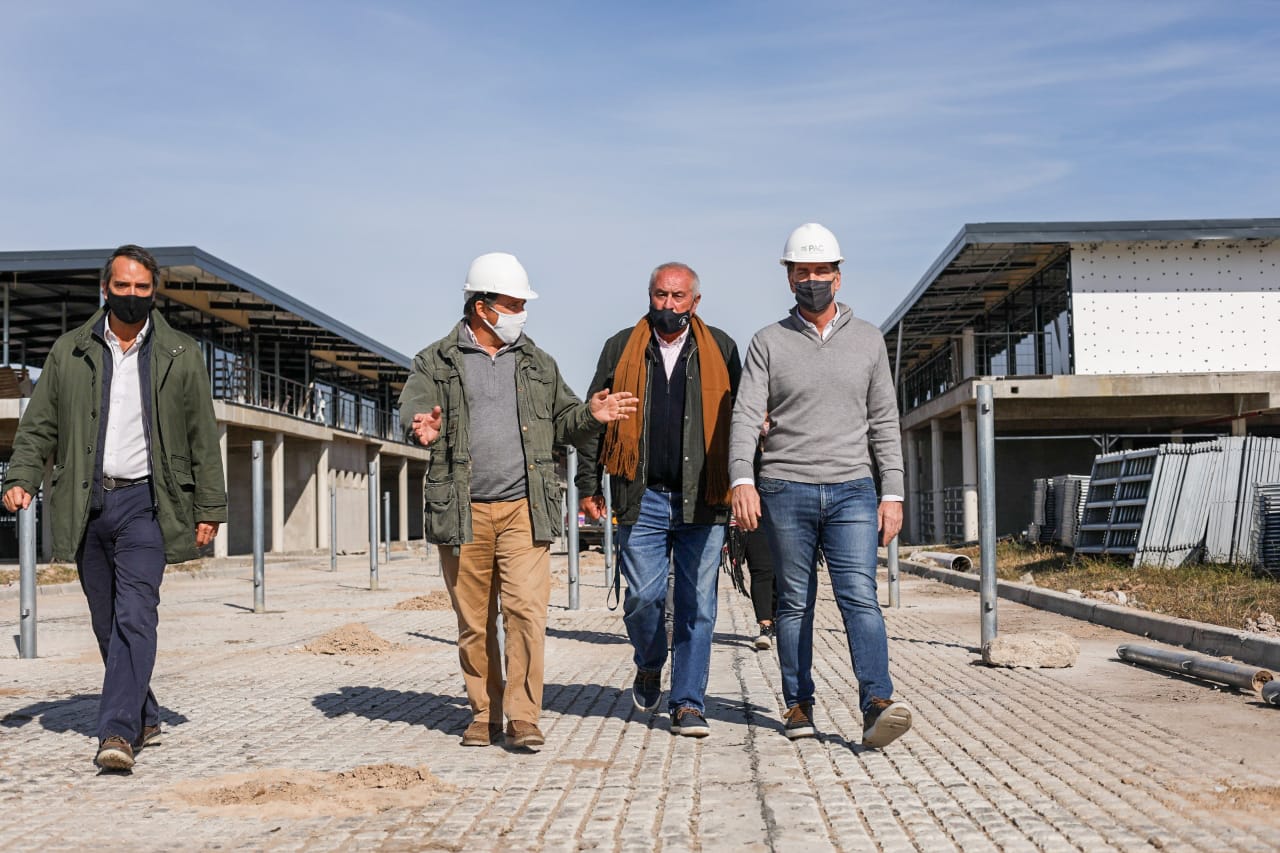 Santilli recorrió el Mercado Agroganadero de Cañuelas